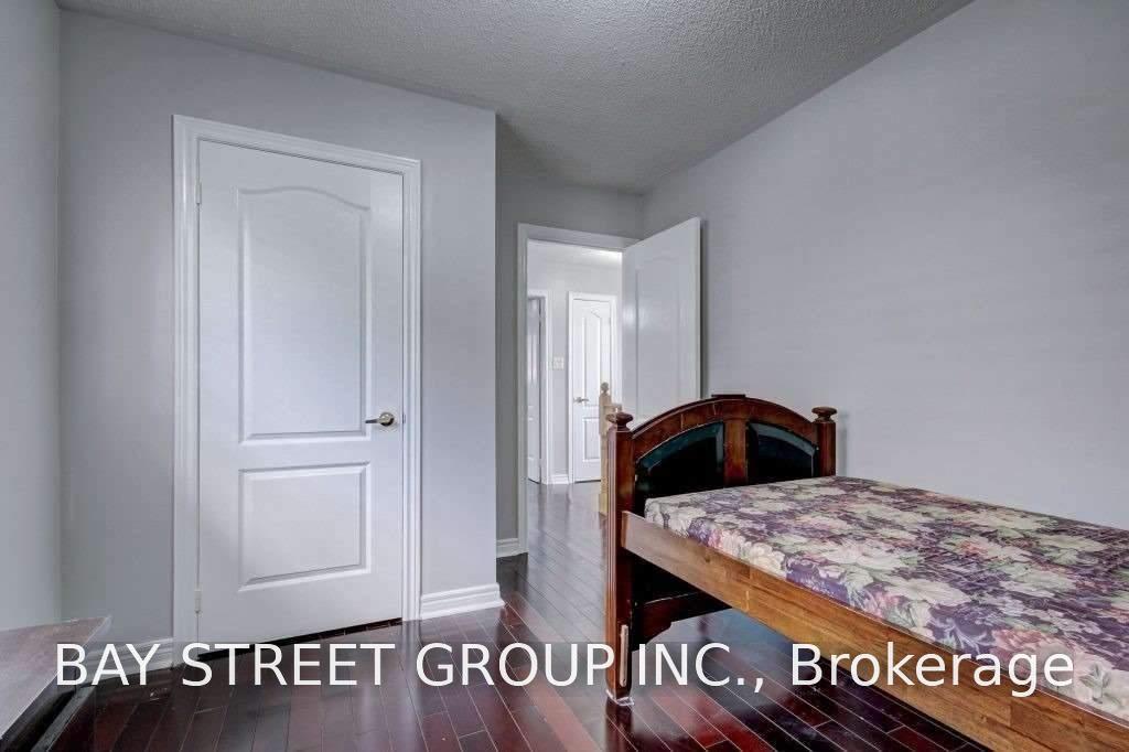 Photo 11 of Unit Upper, 45 Whitewash Way, Brampton, Fletcher's Creek Village — HOMEH
