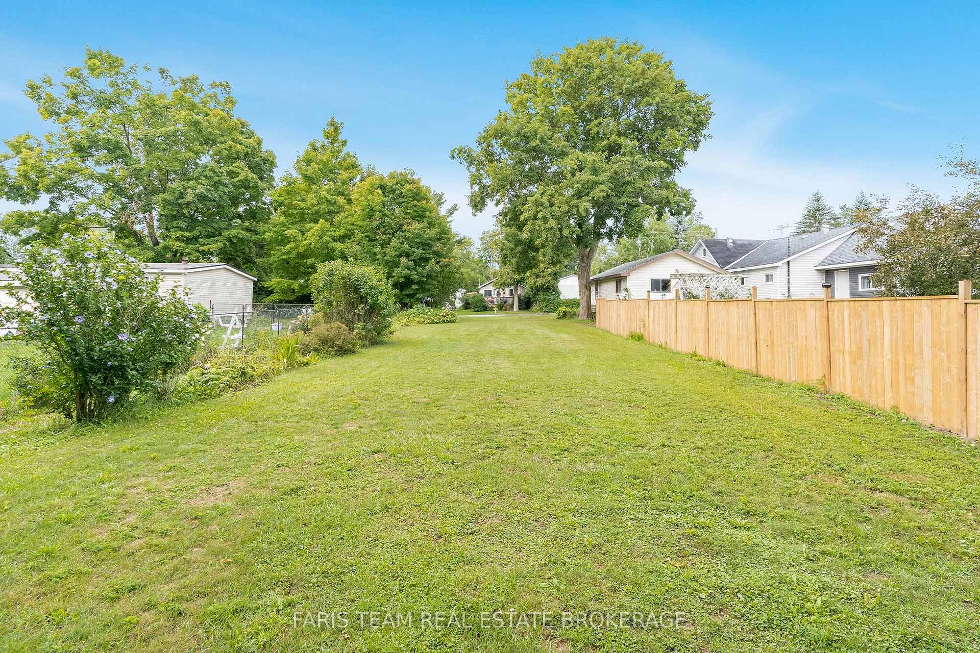 Photo 5 of 305 Ouida Street, Tay, Waubaushene — HOMEH