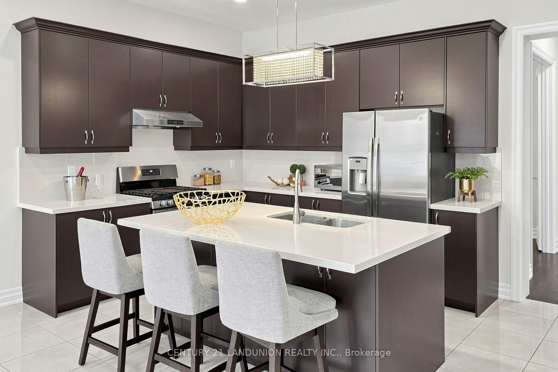 Photo 14 of 211 Touch Gold Crescent, Aurora, Bayview Southeast — HOMEH