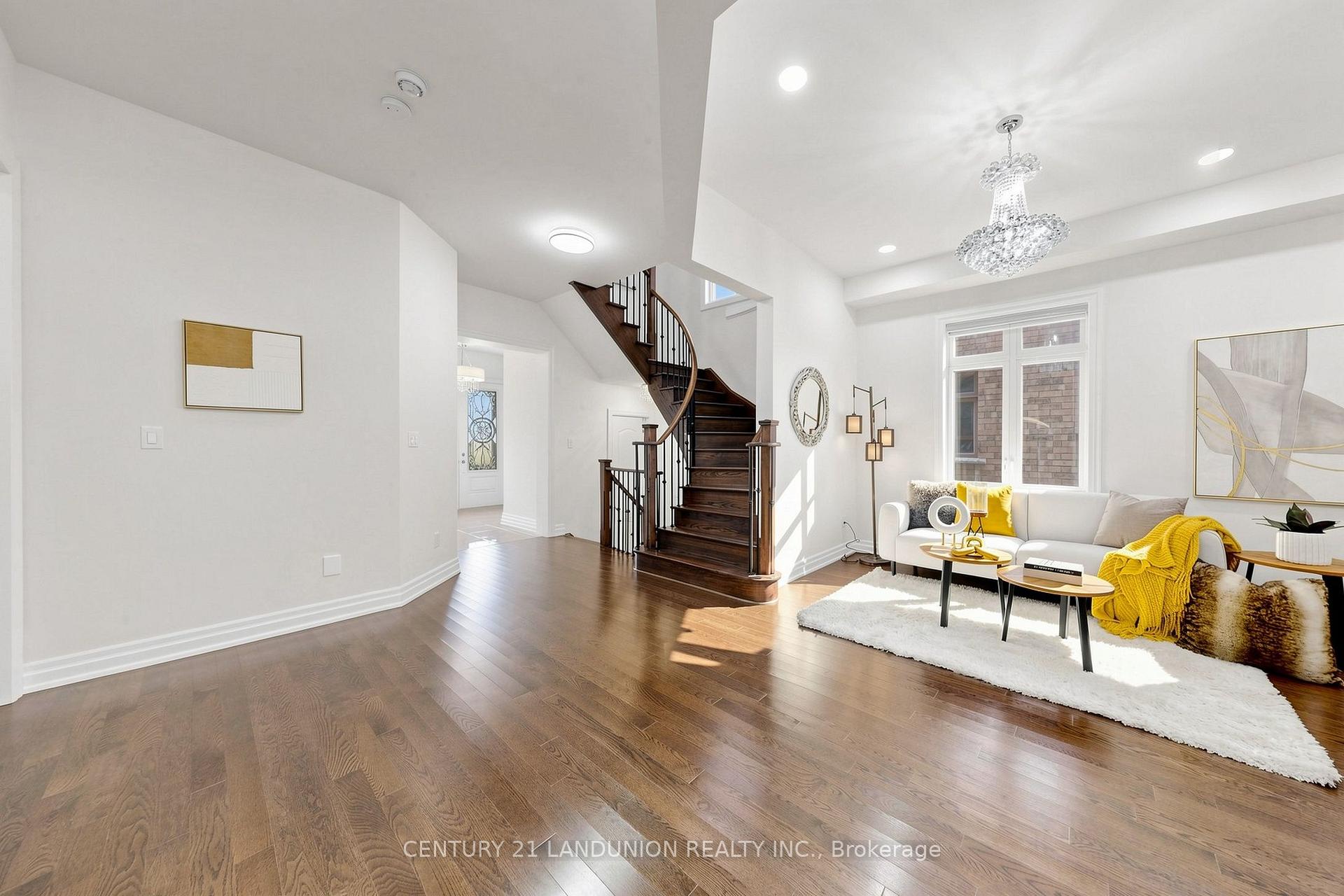 Photo 23 of 211 Touch Gold Crescent, Aurora, Bayview Southeast — HOMEH
