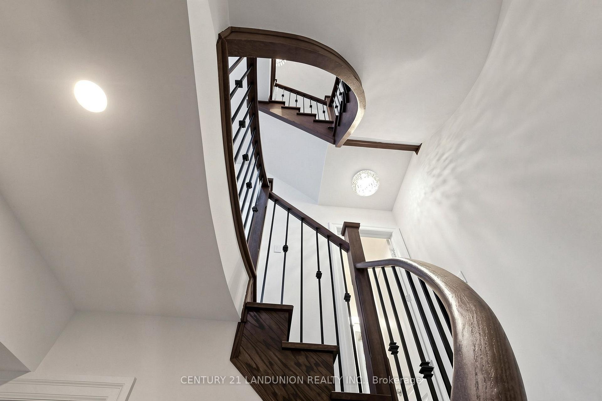 Photo 25 of 211 Touch Gold Crescent, Aurora, Bayview Southeast — HOMEH