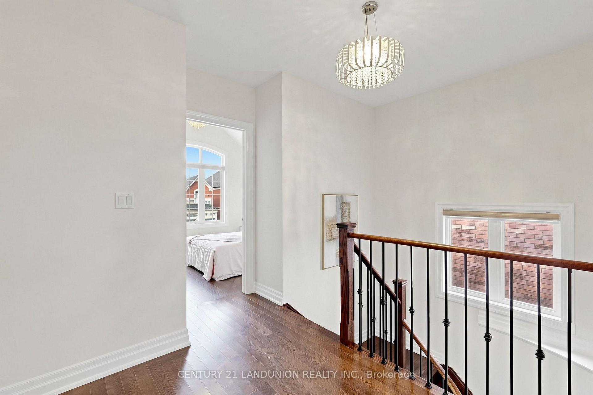 Photo 26 of 211 Touch Gold Crescent, Aurora, Bayview Southeast — HOMEH