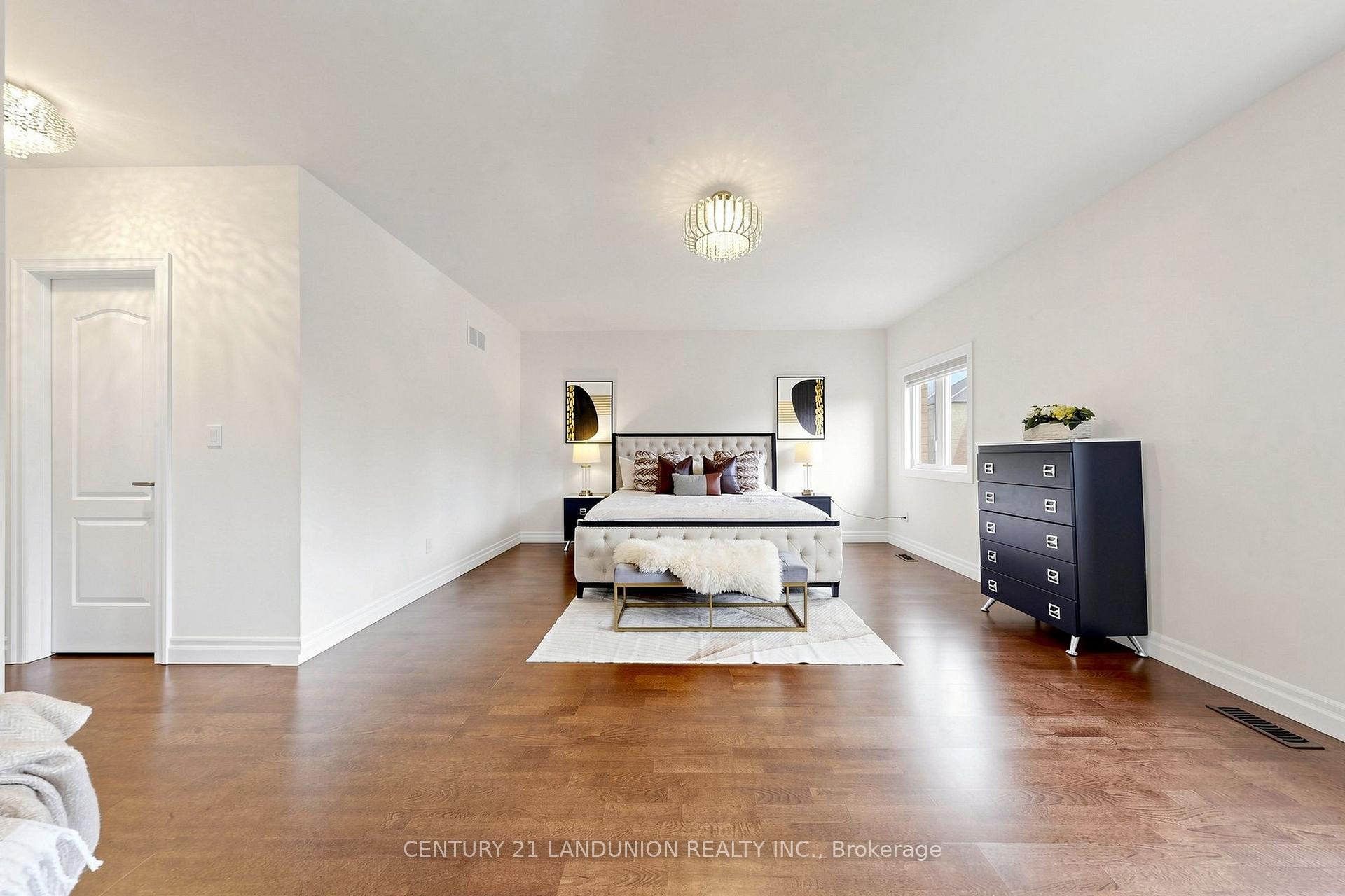 Photo 28 of 211 Touch Gold Crescent, Aurora, Bayview Southeast — HOMEH
