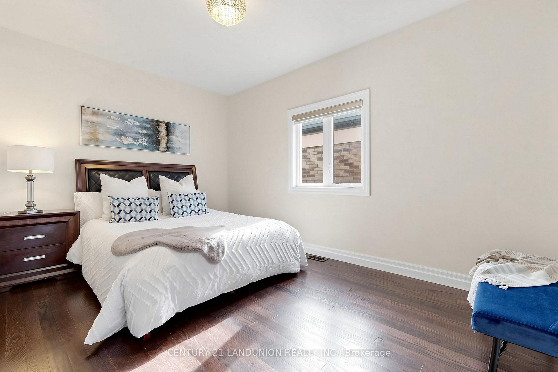 Photo 34 of 211 Touch Gold Crescent, Aurora, Bayview Southeast — HOMEH