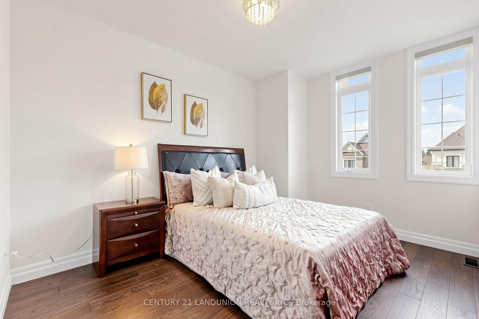 Photo 38 of 211 Touch Gold Crescent, Aurora, Bayview Southeast — HOMEH