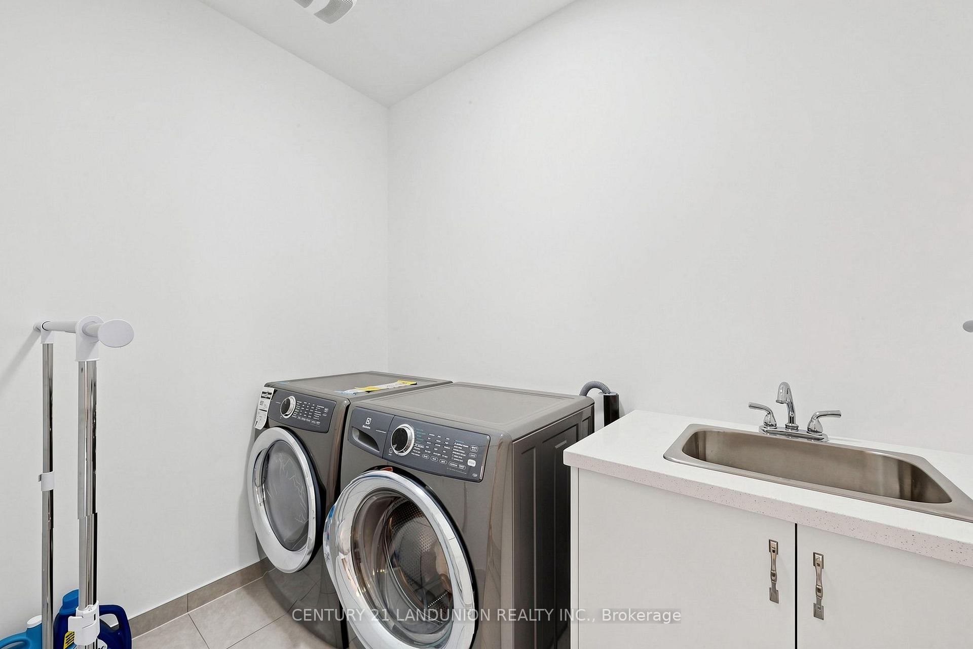 Photo 44 of 211 Touch Gold Crescent, Aurora, Bayview Southeast — HOMEH