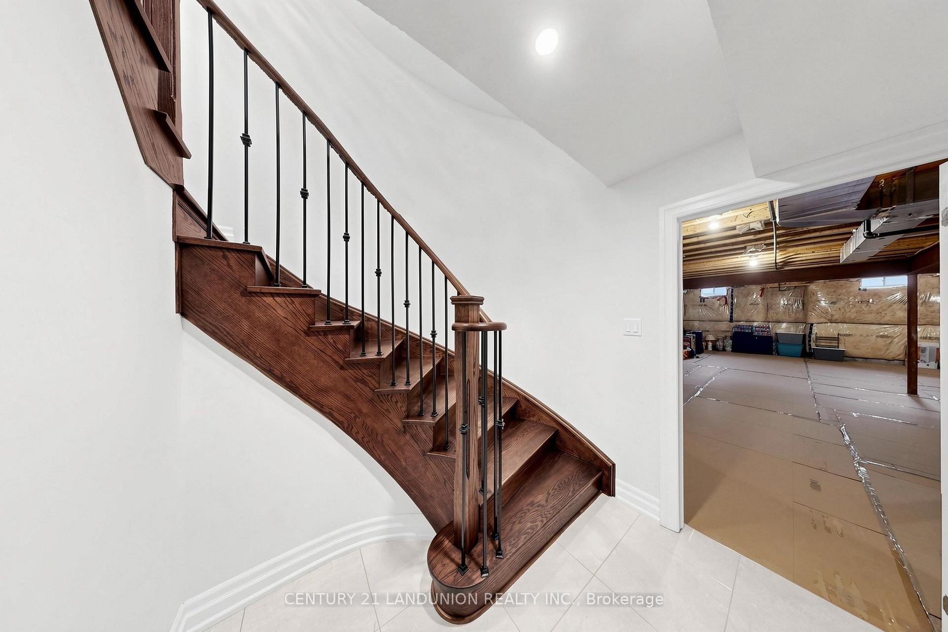 Photo 45 of 211 Touch Gold Crescent, Aurora, Bayview Southeast — HOMEH