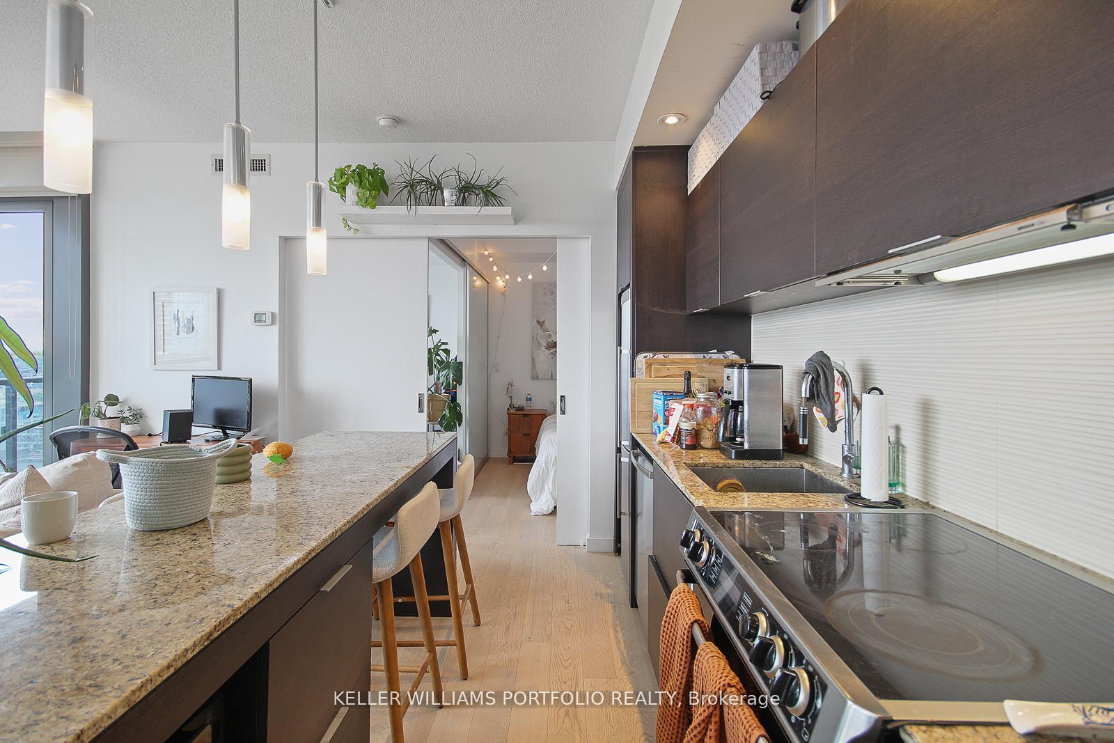 Photo 8 of Unit 2209, 8 Charlotte Street, Toronto, Waterfront Communities — HOMEH