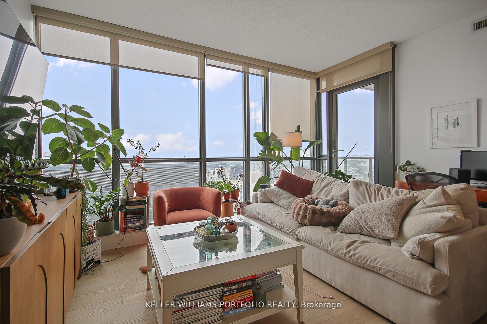 Photo 13 of Unit 2209, 8 Charlotte Street, Toronto, Waterfront Communities — HOMEH