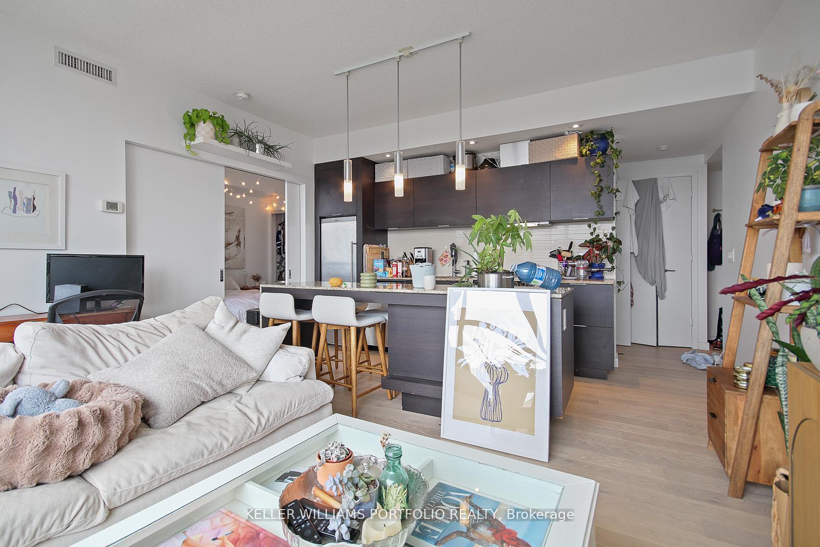 Photo 14 of Unit 2209, 8 Charlotte Street, Toronto, Waterfront Communities — HOMEH