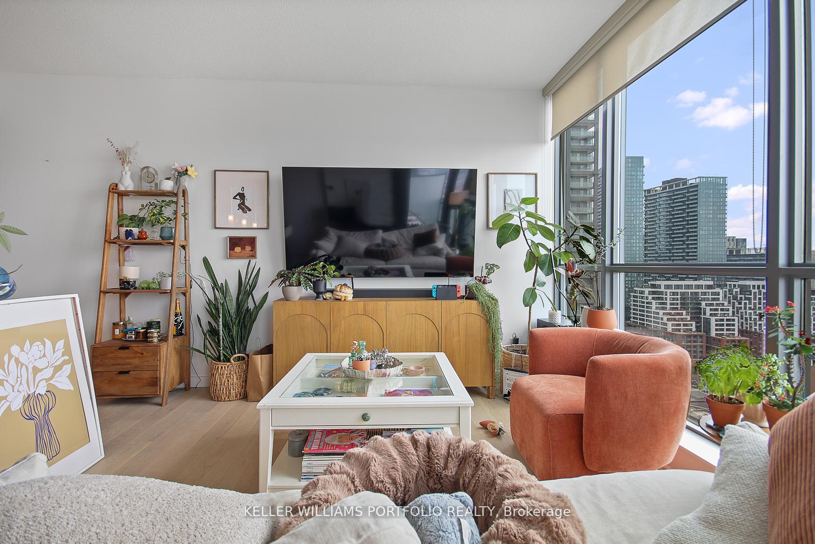 Photo 16 of Unit 2209, 8 Charlotte Street, Toronto, Waterfront Communities — HOMEH