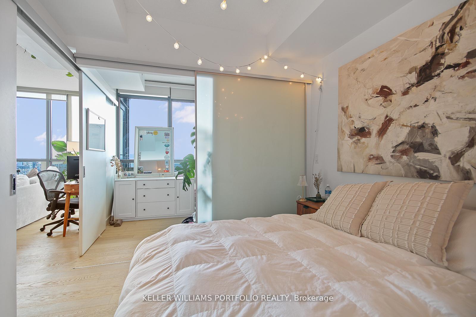 Photo 19 of Unit 2209, 8 Charlotte Street, Toronto, Waterfront Communities — HOMEH