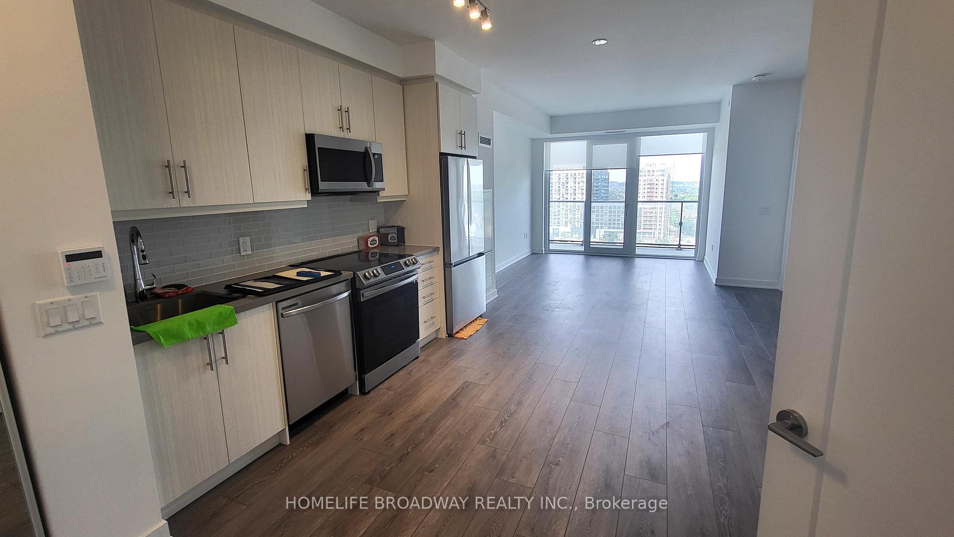 Photo 8 of Unit 1403, 95 Oneida Crescent, Richmond Hill, Langstaff — HOMEH
