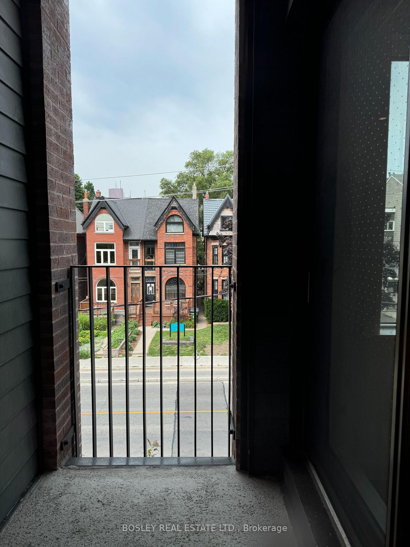 Photo 5 of Unit 25, 41 River Street, Toronto, Regent Park — HOMEH