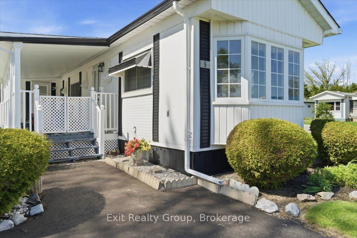 Photo 2 of 5 Chapel Boulevard, Quinte West, Sidney Ward — HOMEH