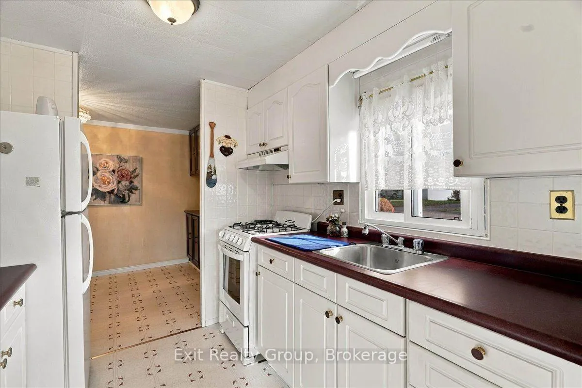 Photo 9 of 5 Chapel Boulevard, Quinte West, Sidney Ward — HOMEH