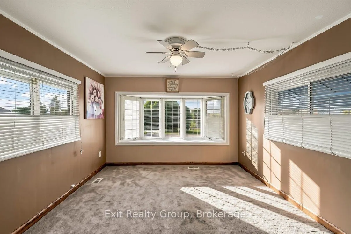 Photo 6 of 5 Chapel Boulevard, Quinte West, Sidney Ward — HOMEH