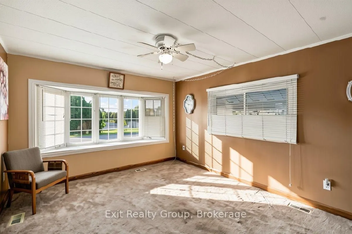 Photo 7 of 5 Chapel Boulevard, Quinte West, Sidney Ward — HOMEH