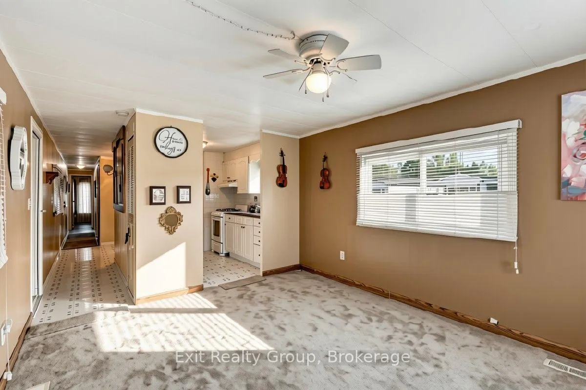 Photo 8 of 5 Chapel Boulevard, Quinte West, Sidney Ward — HOMEH