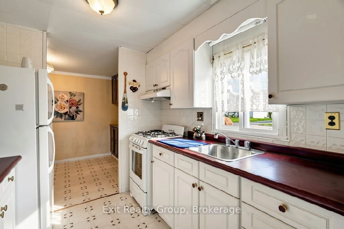 Photo 11 of 5 Chapel Boulevard, Quinte West, Sidney Ward — HOMEH