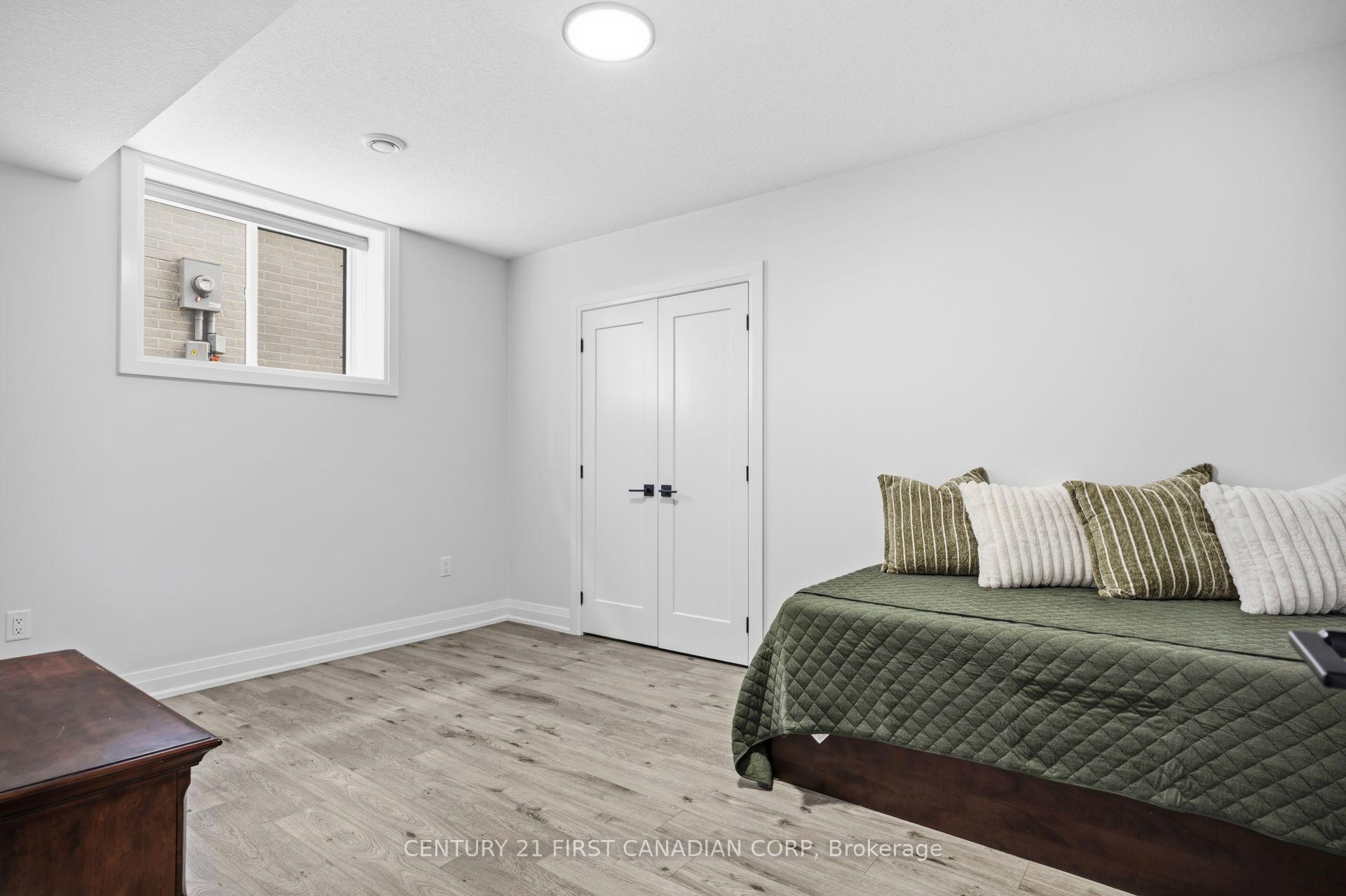 Photo 43 of 1909 Boardwalk Way, London, South B — HOMEH