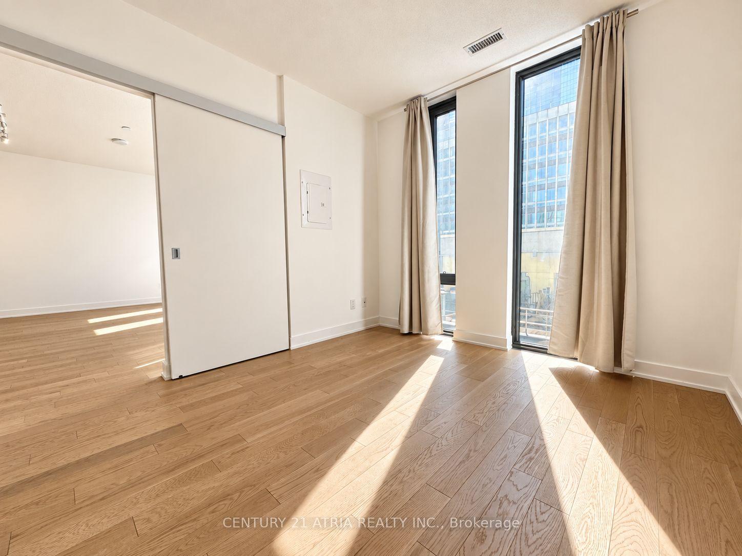 Photo 14 of Unit 407, 25 Richmond Street, Toronto, Church-Yonge Corridor — HOMEH