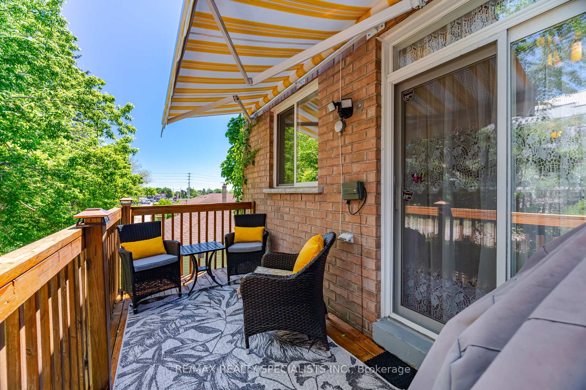 Photo 18 of Unit 1, 3071 Treadwells Drive, Mississauga, Applewood — HOMEH