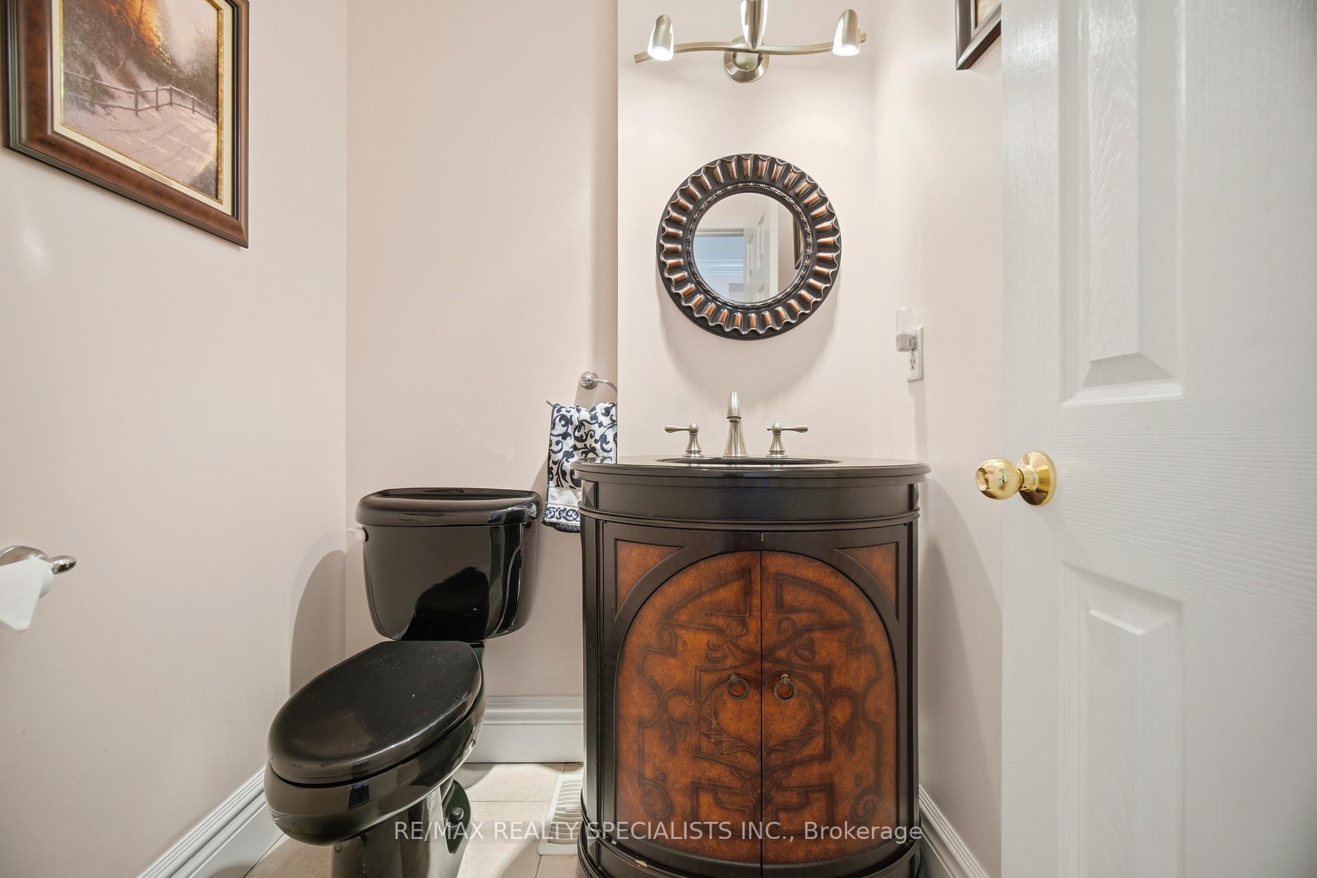 Photo 19 of Unit 1, 3071 Treadwells Drive, Mississauga, Applewood — HOMEH