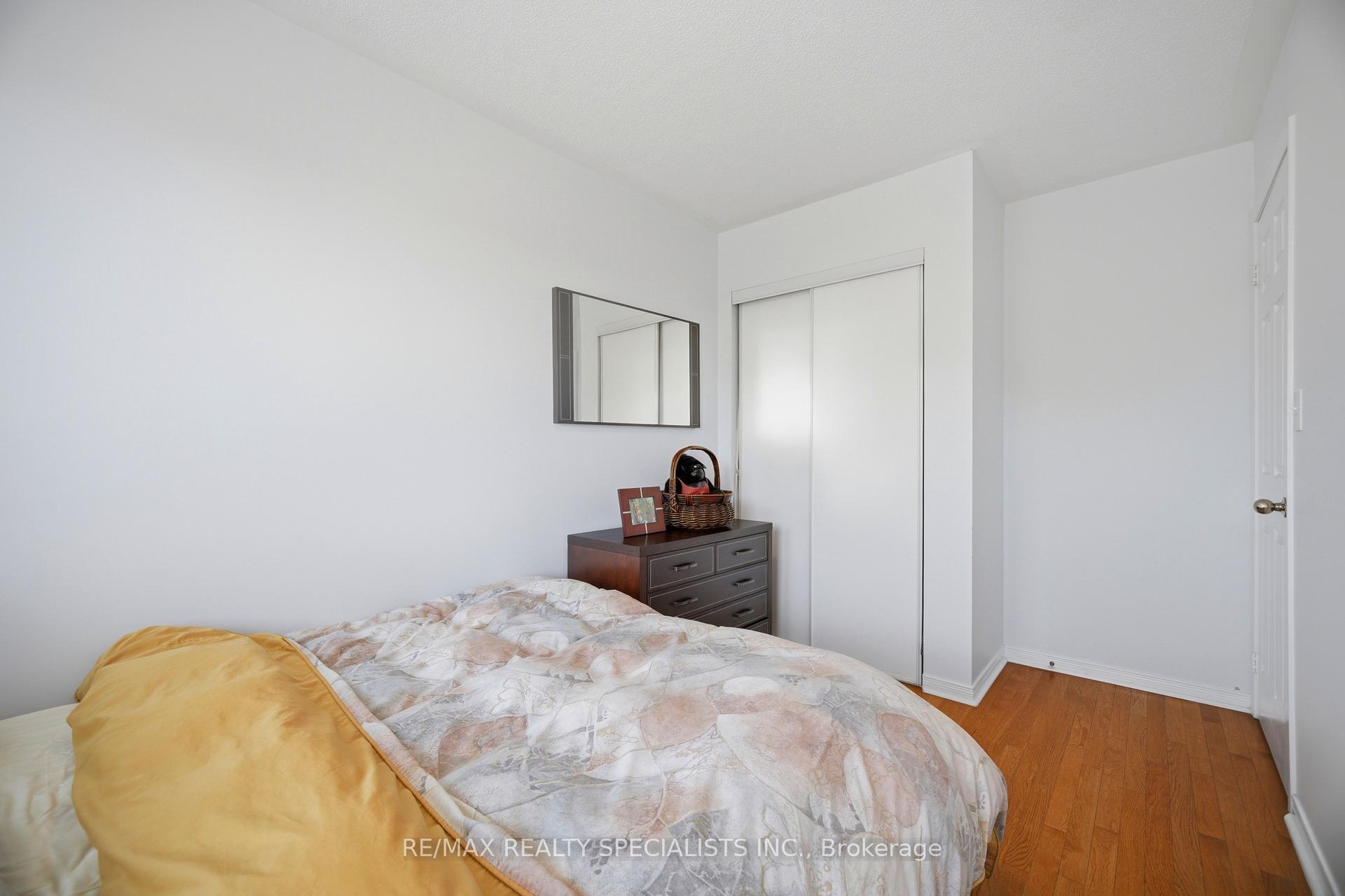 Photo 27 of Unit 1, 3071 Treadwells Drive, Mississauga, Applewood — HOMEH