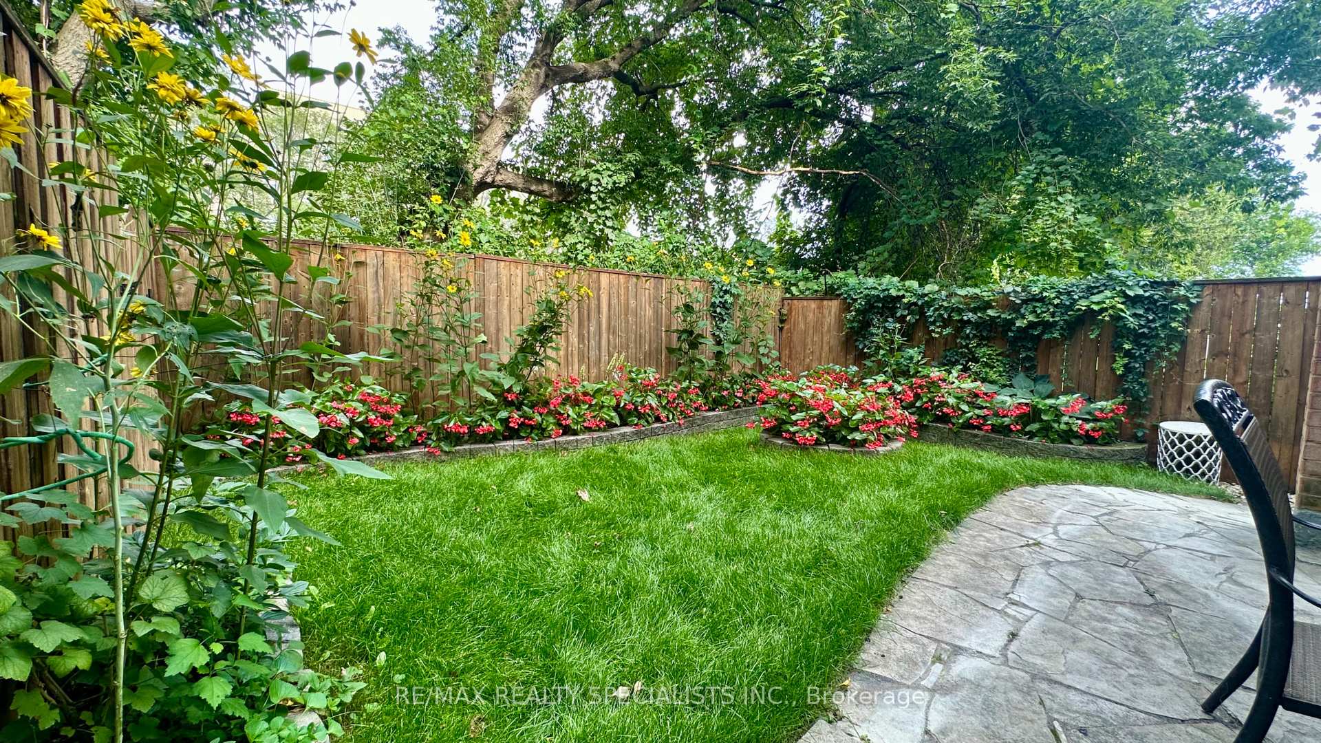 Photo 36 of Unit 1, 3071 Treadwells Drive, Mississauga, Applewood — HOMEH