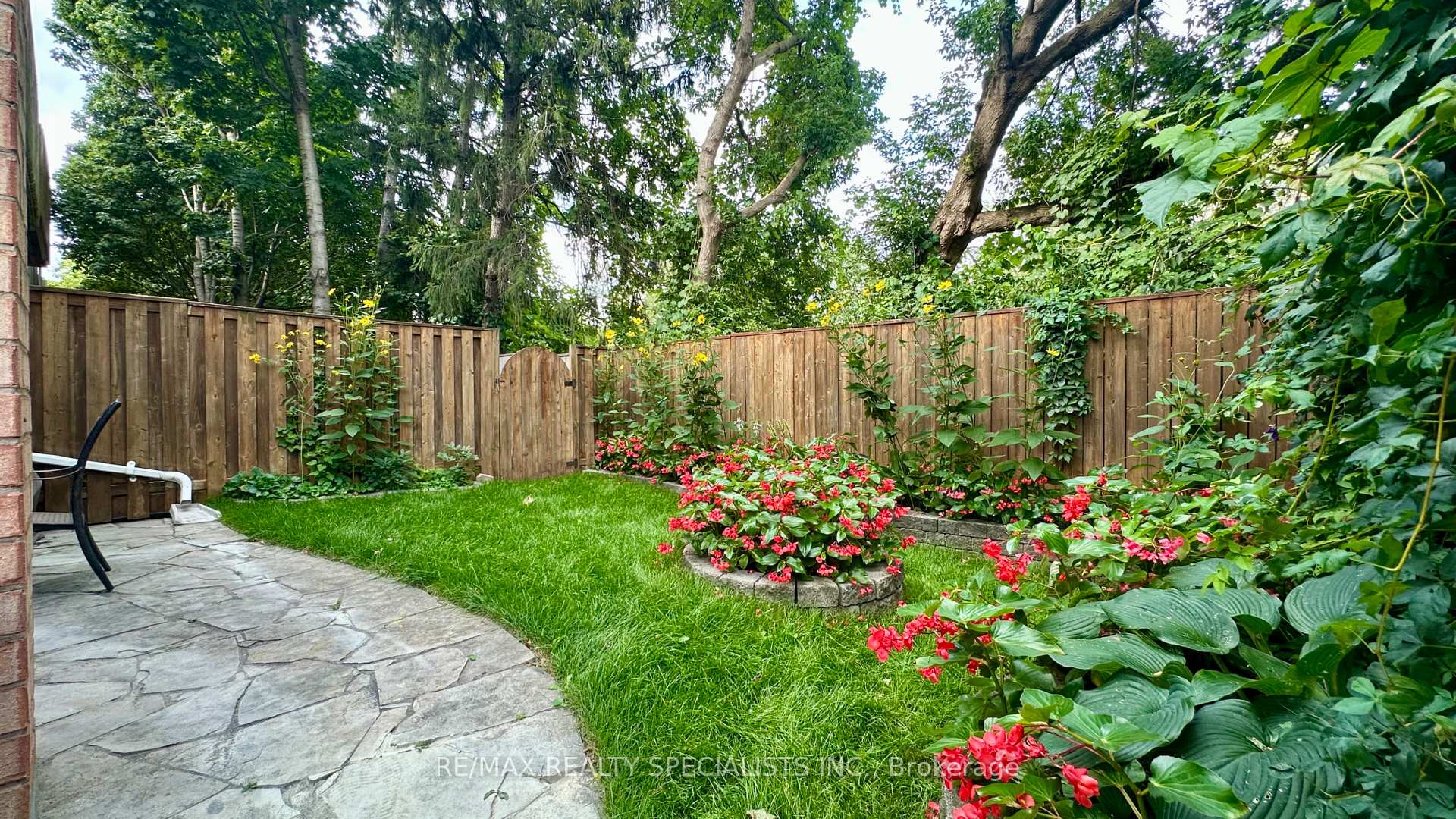 Photo 37 of Unit 1, 3071 Treadwells Drive, Mississauga, Applewood — HOMEH