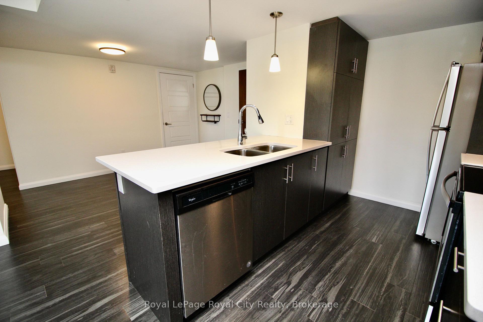 Photo 8 of 17 Kay Crescent, Guelph, Pineridge/Westminster Woods — HOMEH