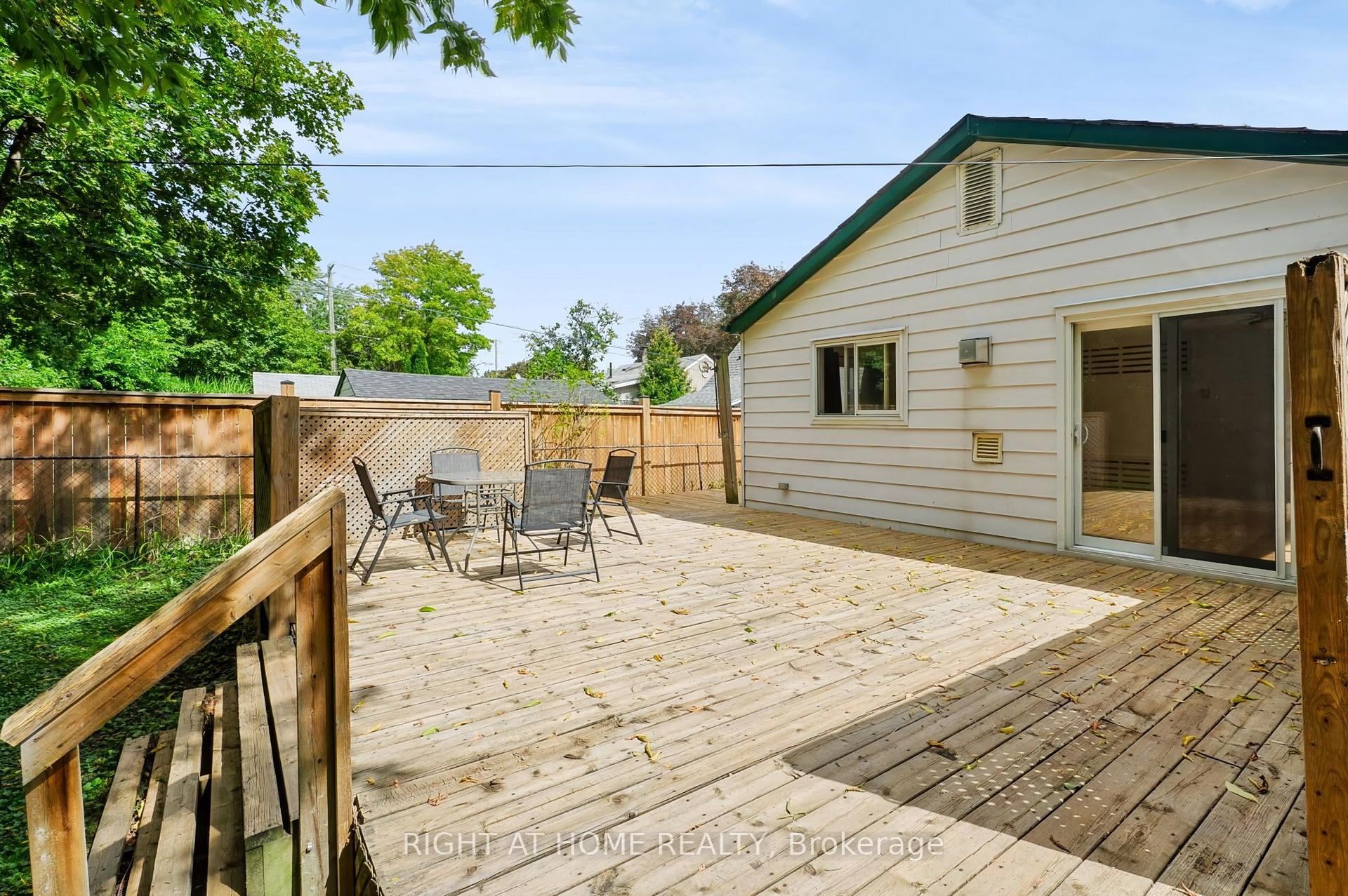 Photo 21 of 66 Frederick Street, Brampton, Downtown Brampton — HOMEH