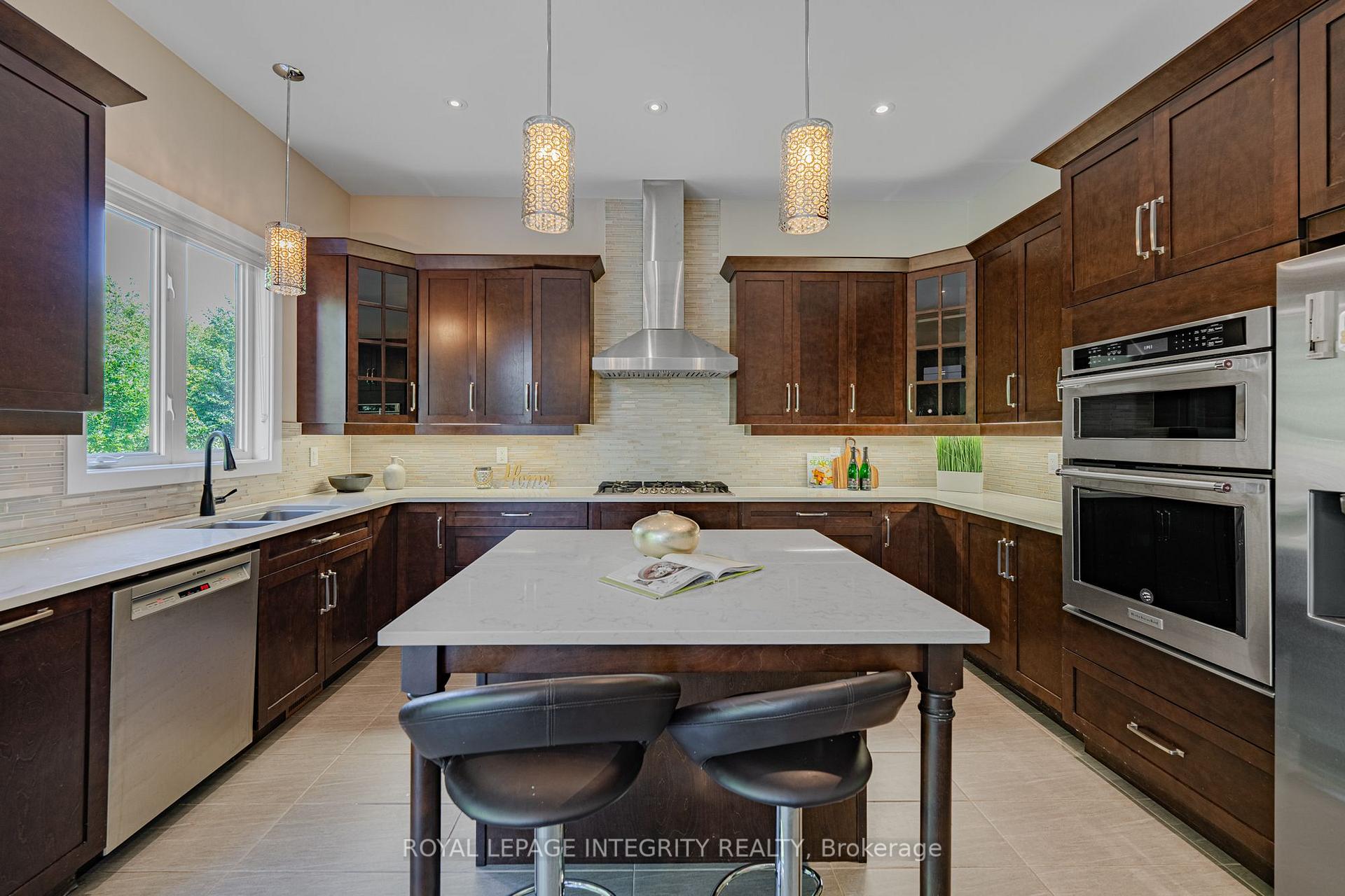 Photo 14 of 176 Escarpment Crescent, Ottawa, Kanata - Kanata Lakes/Heritage Hills — HOMEH