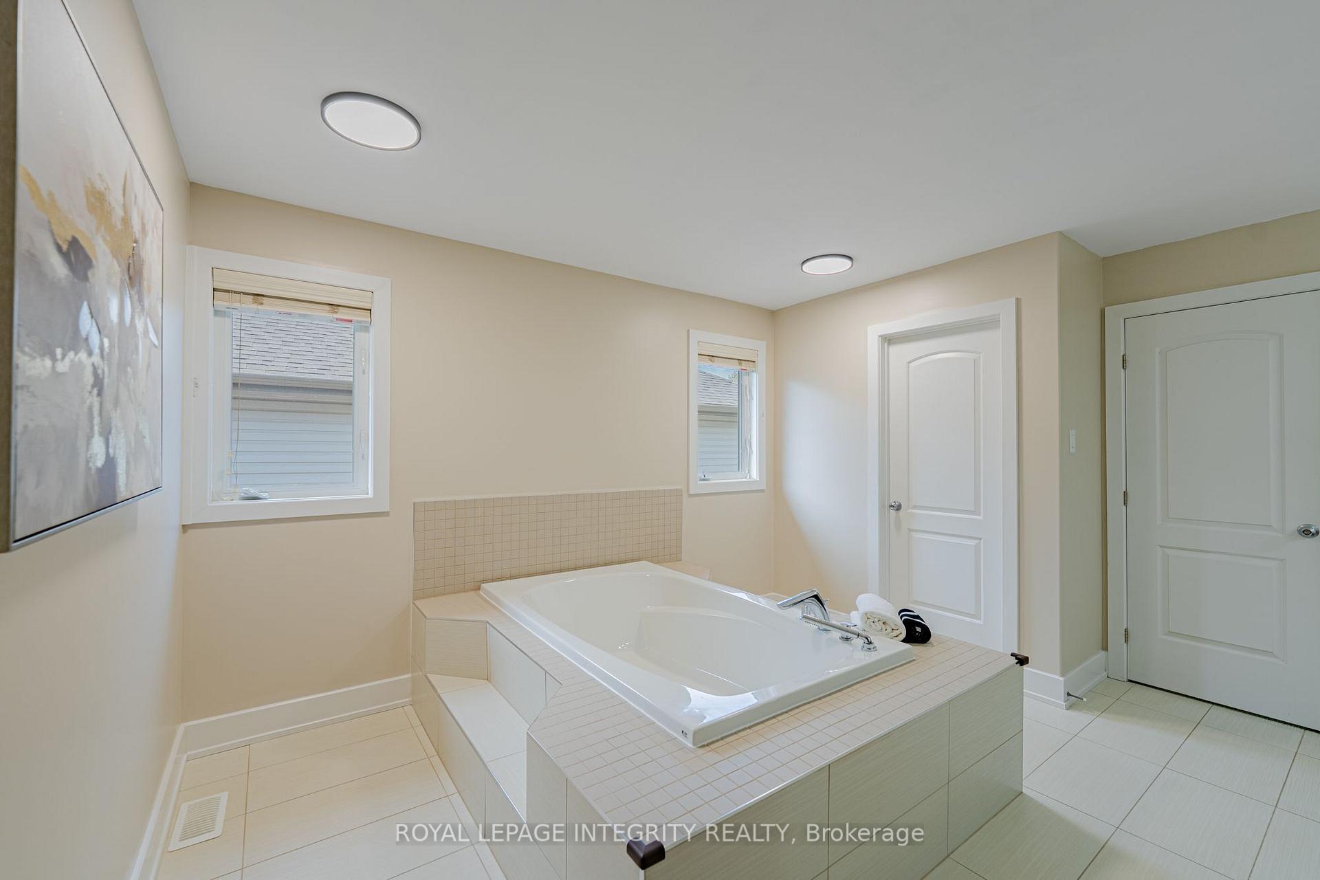 Photo 29 of 176 Escarpment Crescent, Ottawa, Kanata - Kanata Lakes/Heritage Hills — HOMEH