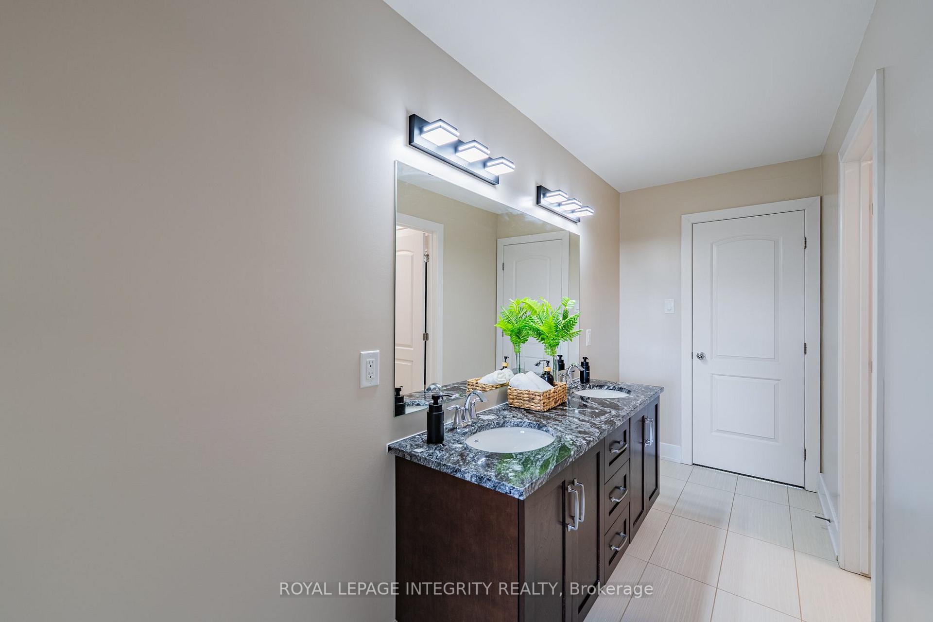 Photo 33 of 176 Escarpment Crescent, Ottawa, Kanata - Kanata Lakes/Heritage Hills — HOMEH