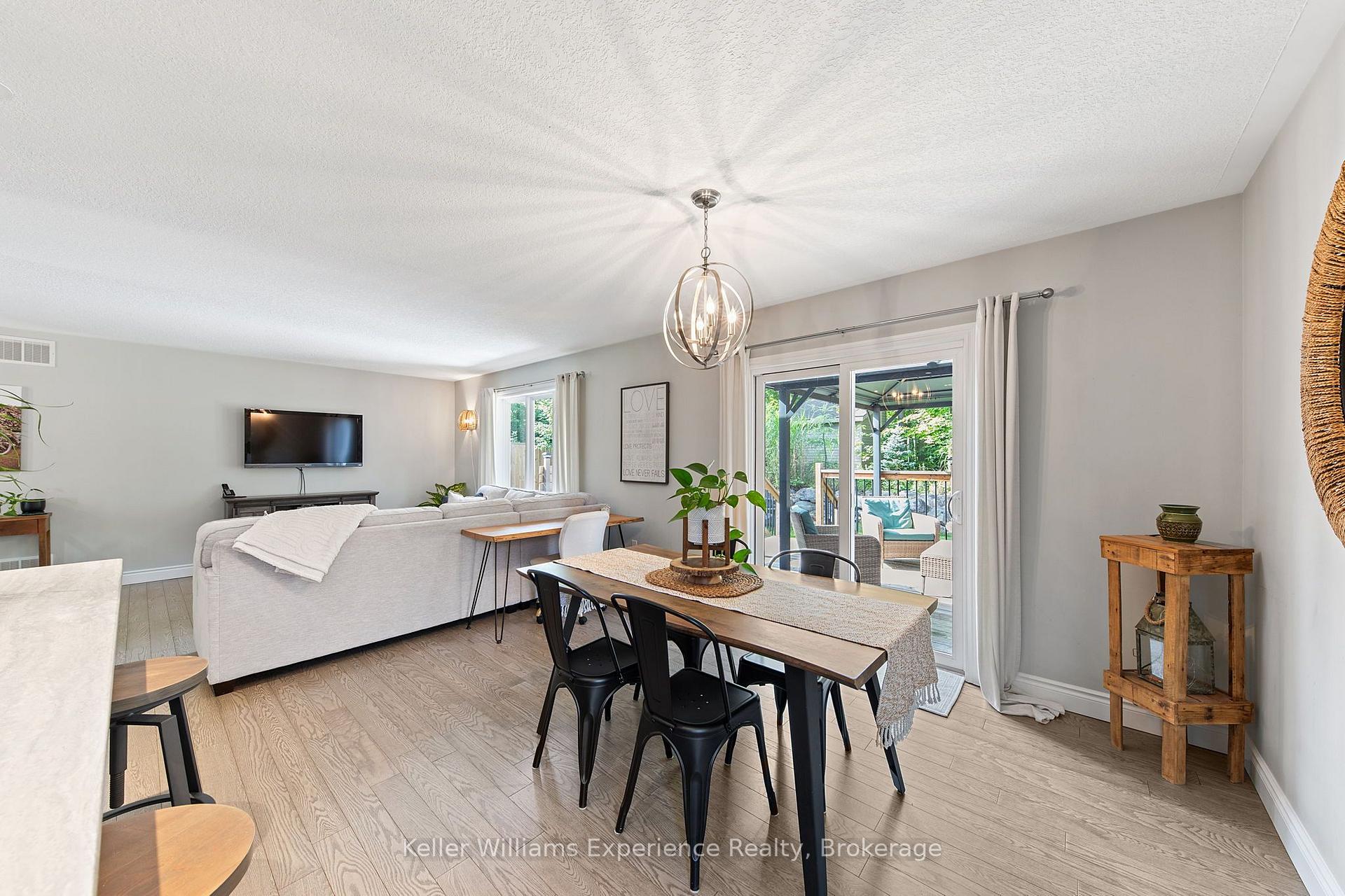 Photo 11 of 98 Anderson Crescent, Tay, Victoria Harbour — HOMEH