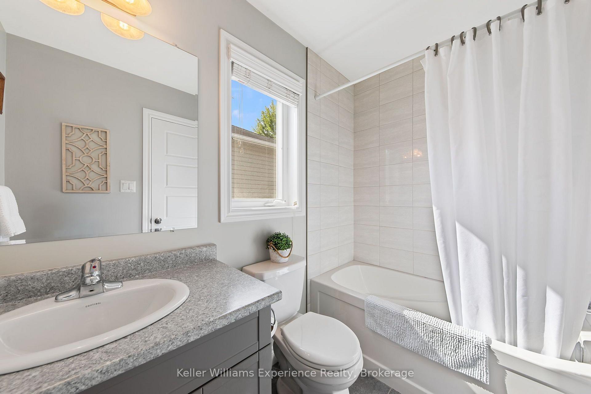 Photo 18 of 98 Anderson Crescent, Tay, Victoria Harbour — HOMEH