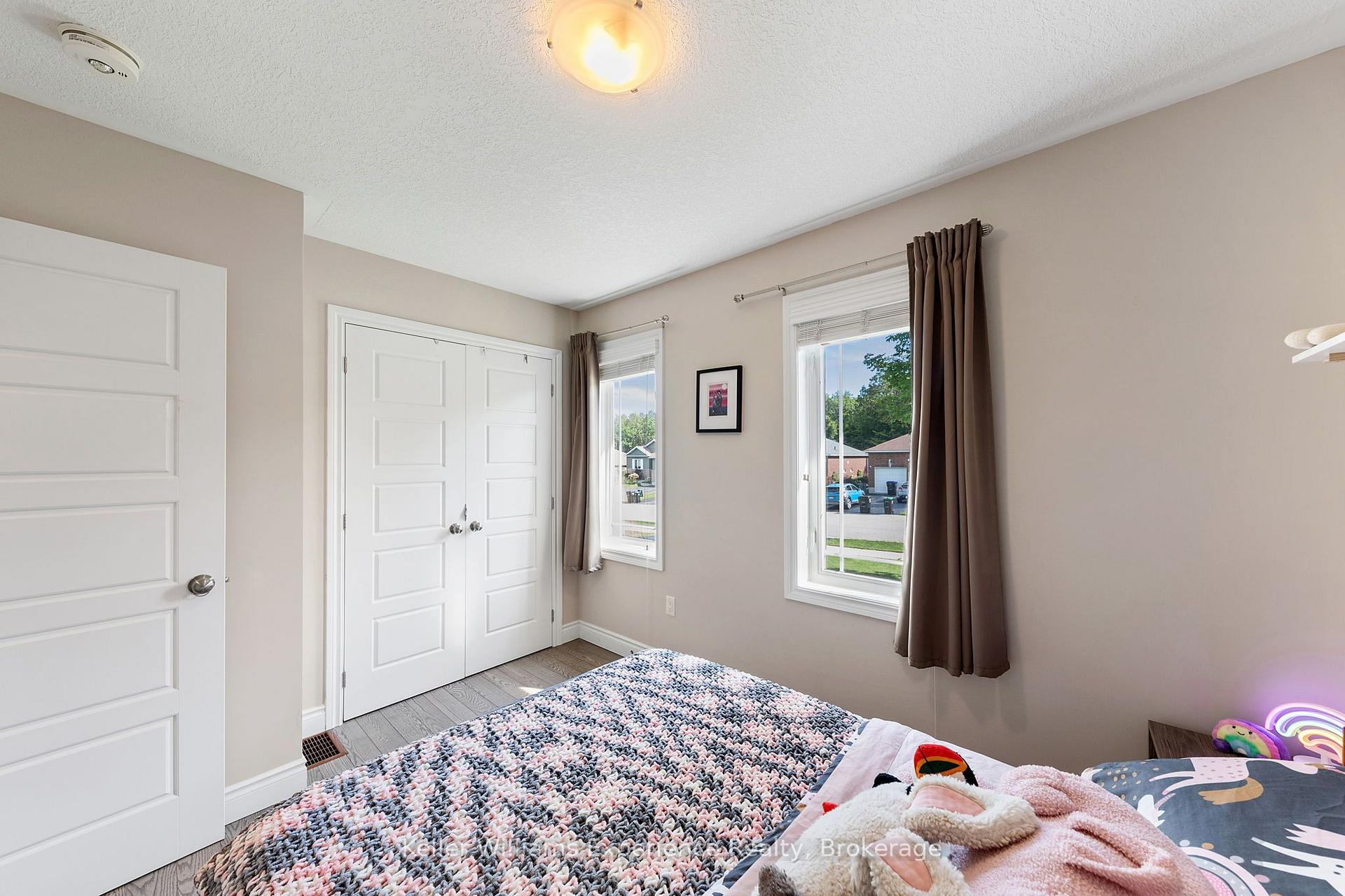 Photo 20 of 98 Anderson Crescent, Tay, Victoria Harbour — HOMEH