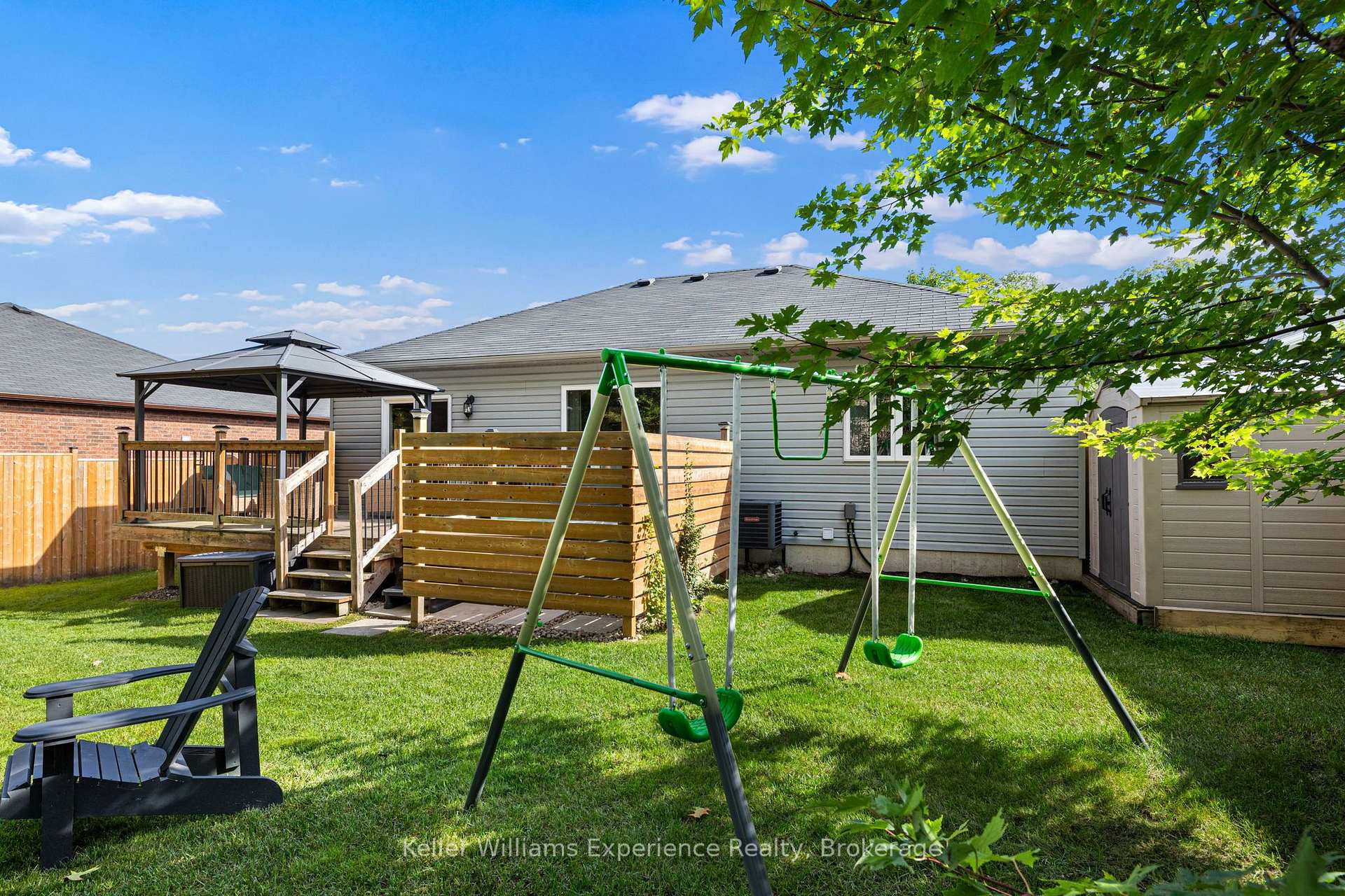Photo 33 of 98 Anderson Crescent, Tay, Victoria Harbour — HOMEH