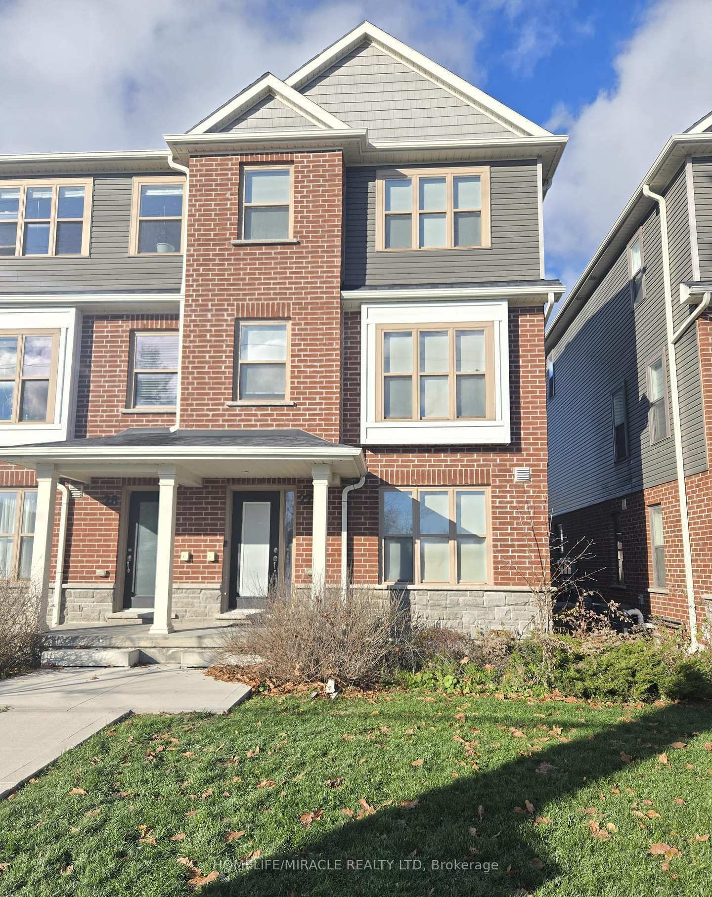 Photo 5 of Unit 27, 1 Leggott Avenue, Barrie, Painswick North — HOMEH