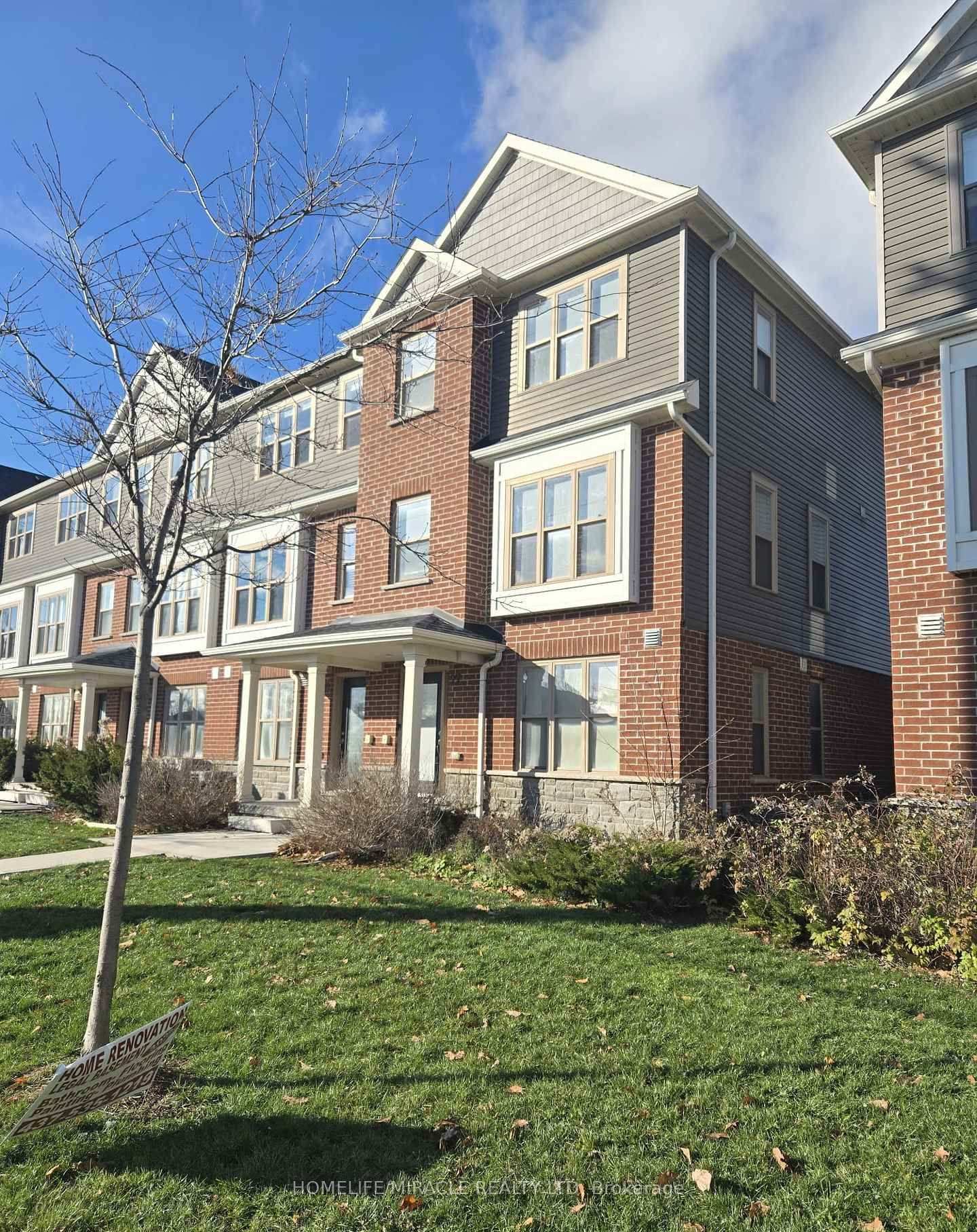 Photo 7 of Unit 27, 1 Leggott Avenue, Barrie, Painswick North — HOMEH