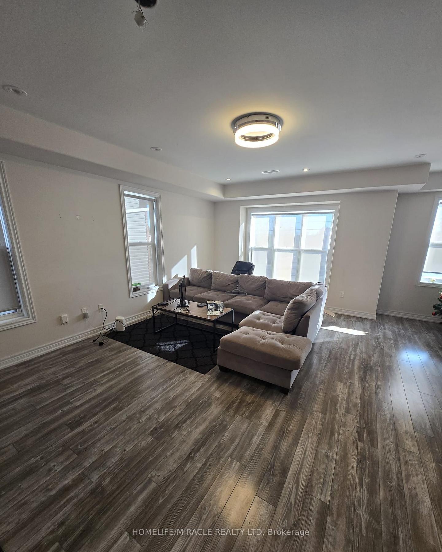 Photo 25 of Unit 27, 1 Leggott Avenue, Barrie, Painswick North — HOMEH