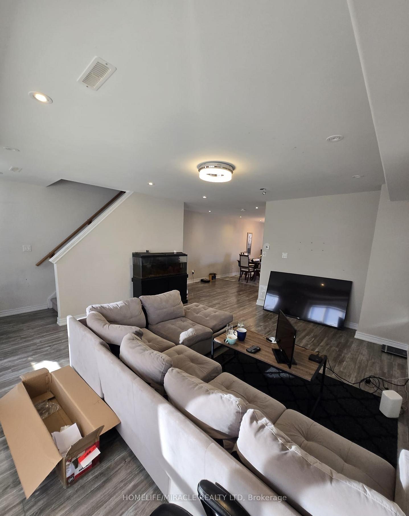 Photo 27 of Unit 27, 1 Leggott Avenue, Barrie, Painswick North — HOMEH