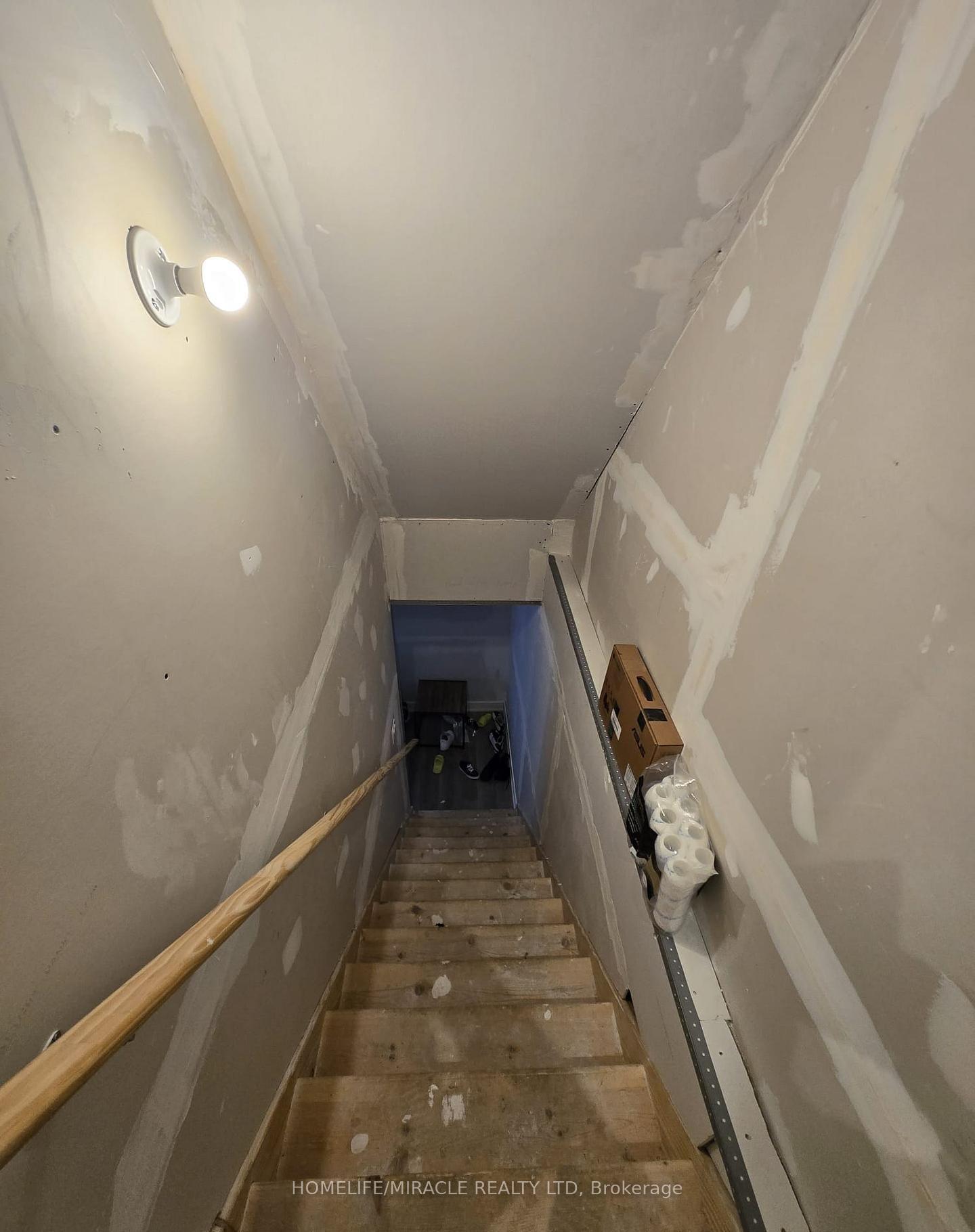 Photo 49 of Unit 27, 1 Leggott Avenue, Barrie, Painswick North — HOMEH