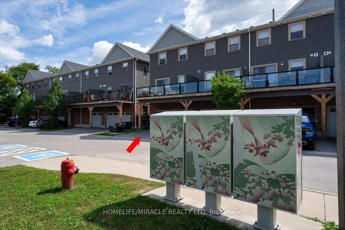 Photo 8 of Unit 27, 1 Leggott Avenue, Barrie, Painswick North — HOMEH