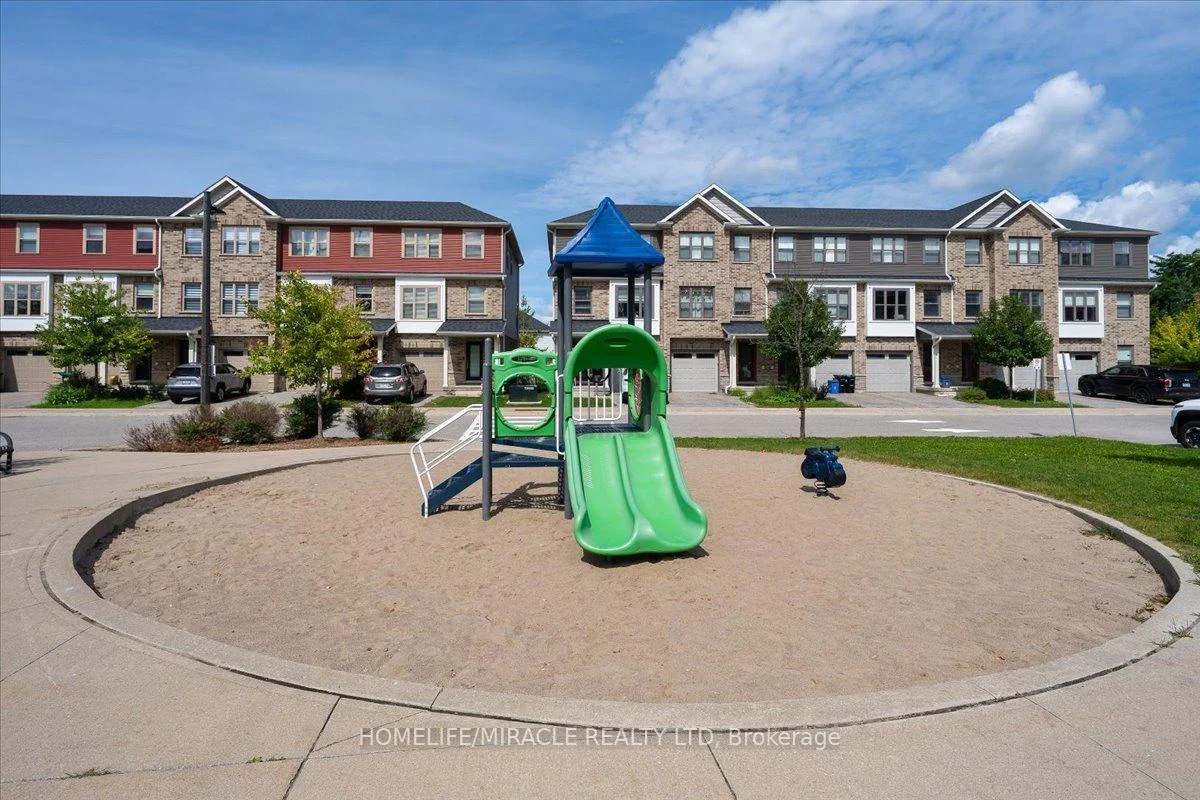 Photo 10 of Unit 27, 1 Leggott Avenue, Barrie, Painswick North — HOMEH