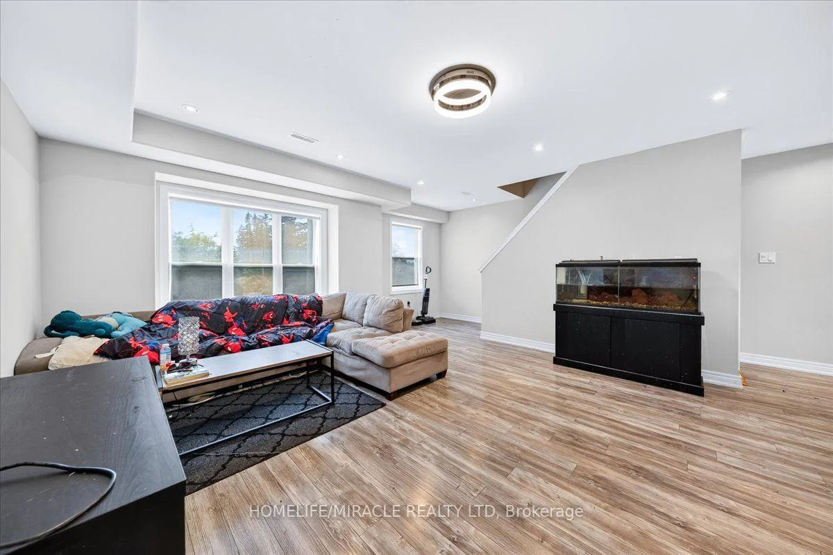 Photo 40 of Unit 27, 1 Leggott Avenue, Barrie, Painswick North — HOMEH