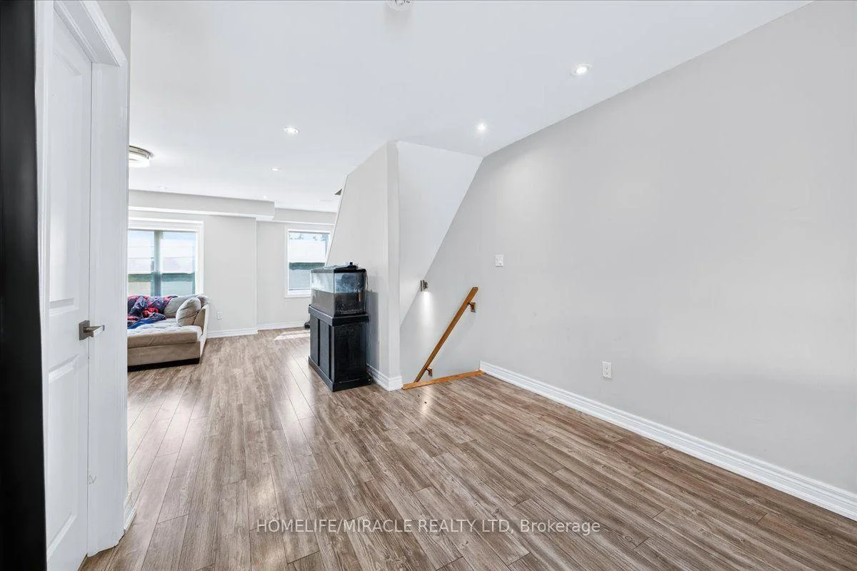 Photo 48 of Unit 27, 1 Leggott Avenue, Barrie, Painswick North — HOMEH