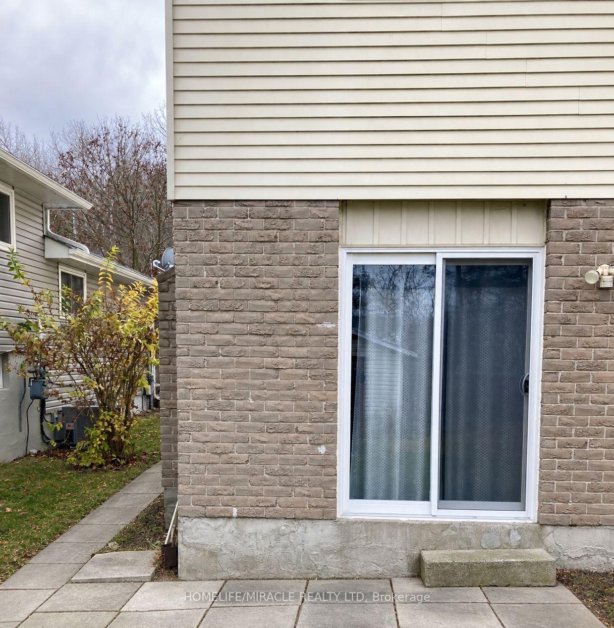 Photo 9 of 91 Limerick Street, Oshawa, Vanier — HOMEH
